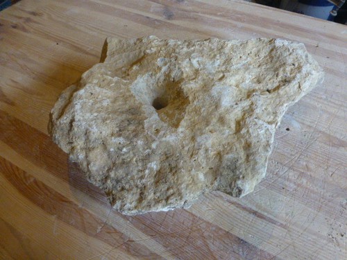 Quellstein brunnenstein mit - brunnenstein,