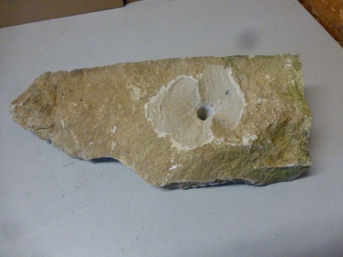 Quellstein brunnenstein mit - brunnenstein,