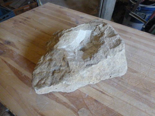 Quellstein brunnenstein mit - brunnenstein,