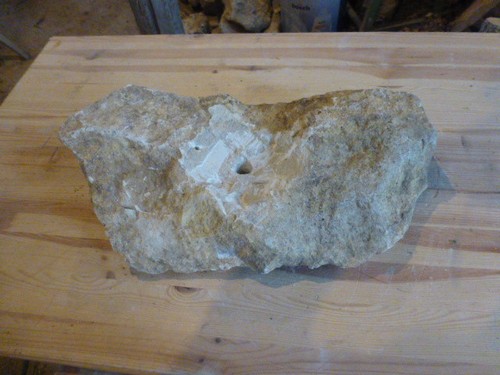 Quellstein brunnenstein mit - brunnenstein,