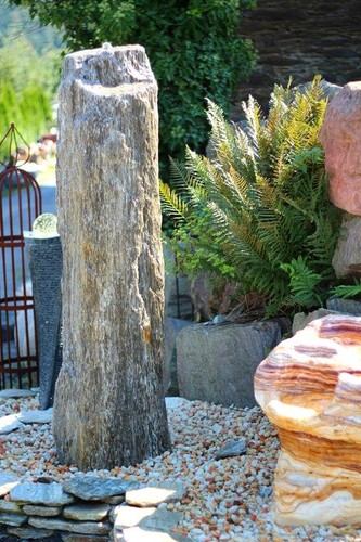 Quellstein gneis 165cm - quellstein,