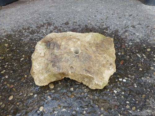 Quellstein brunnenstein mit - brunnenstein,