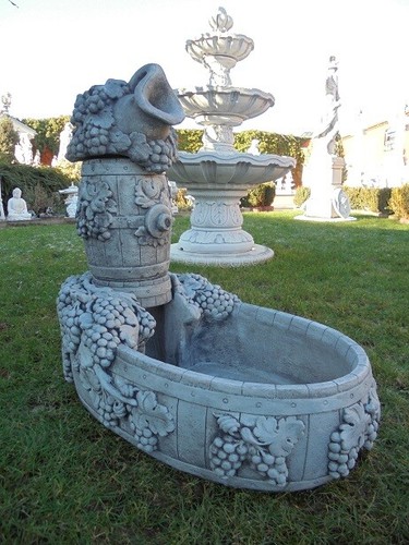 Brunnen weinbrunnen - brunnen,,